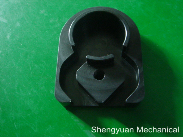 De zwarte anodiseert CNC Precisie door Machinaal bewerkend AL6061-Kabelpas met 0.005 - 0.01mm
